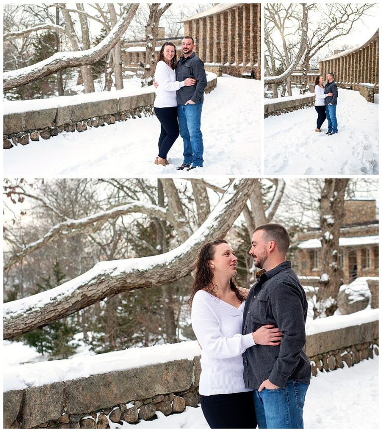 engagement photos in the snow